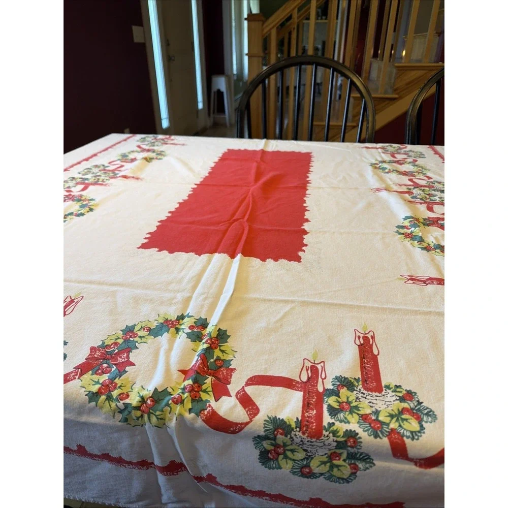 Vtg Mid-Century Modern Christmas Tablecloth Wreath Candles Holly 64